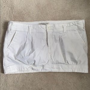 Abercrombie & Fitch White mini skirt size 8